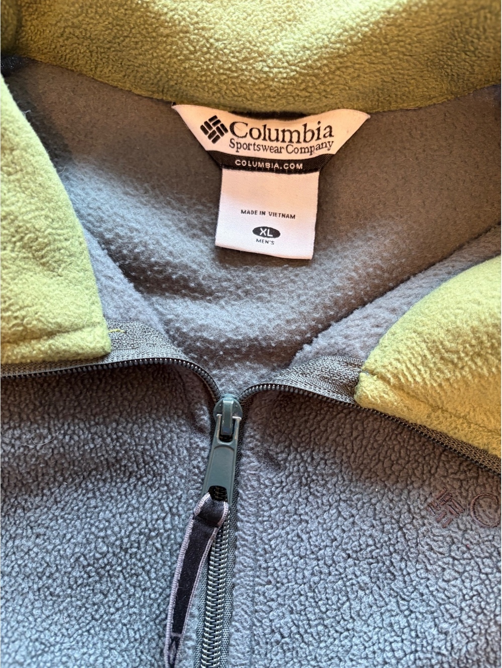 Columbia Men’s Fleece Vest - Picture 4 of 7